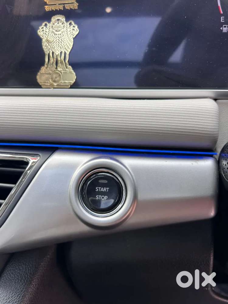 Mahindra Xuv700 2.2 Ax 5 Diesel Mt 7 Str, 2024, Diesel