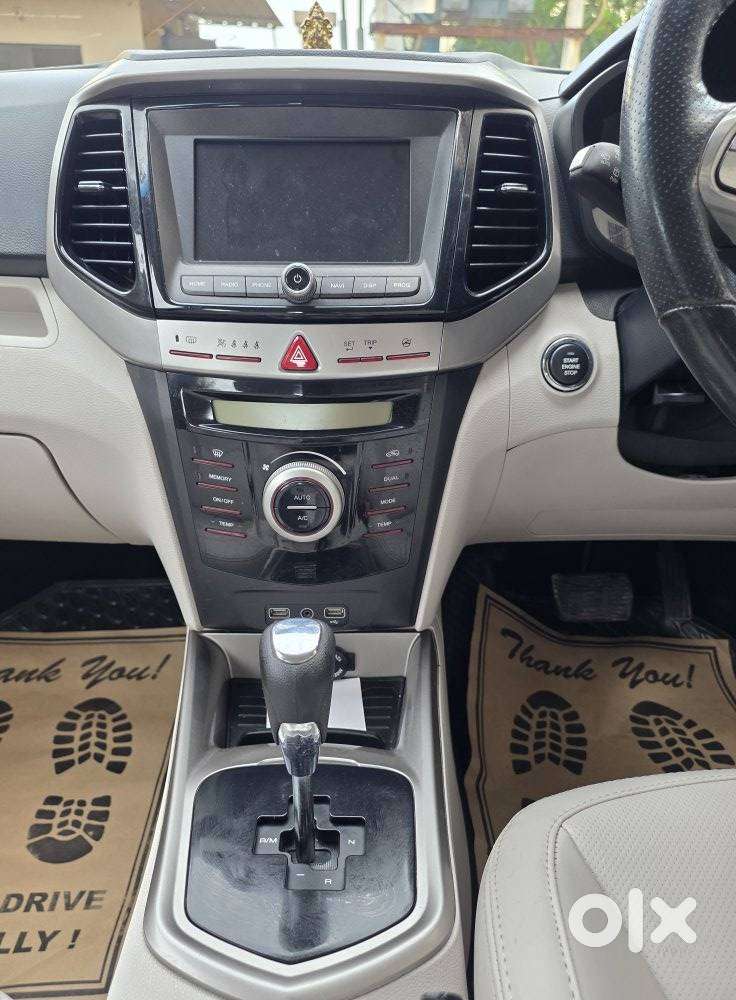Mahindra Xuv300 1.2 W8 (o) Amt Petrol, 2021, Petrol