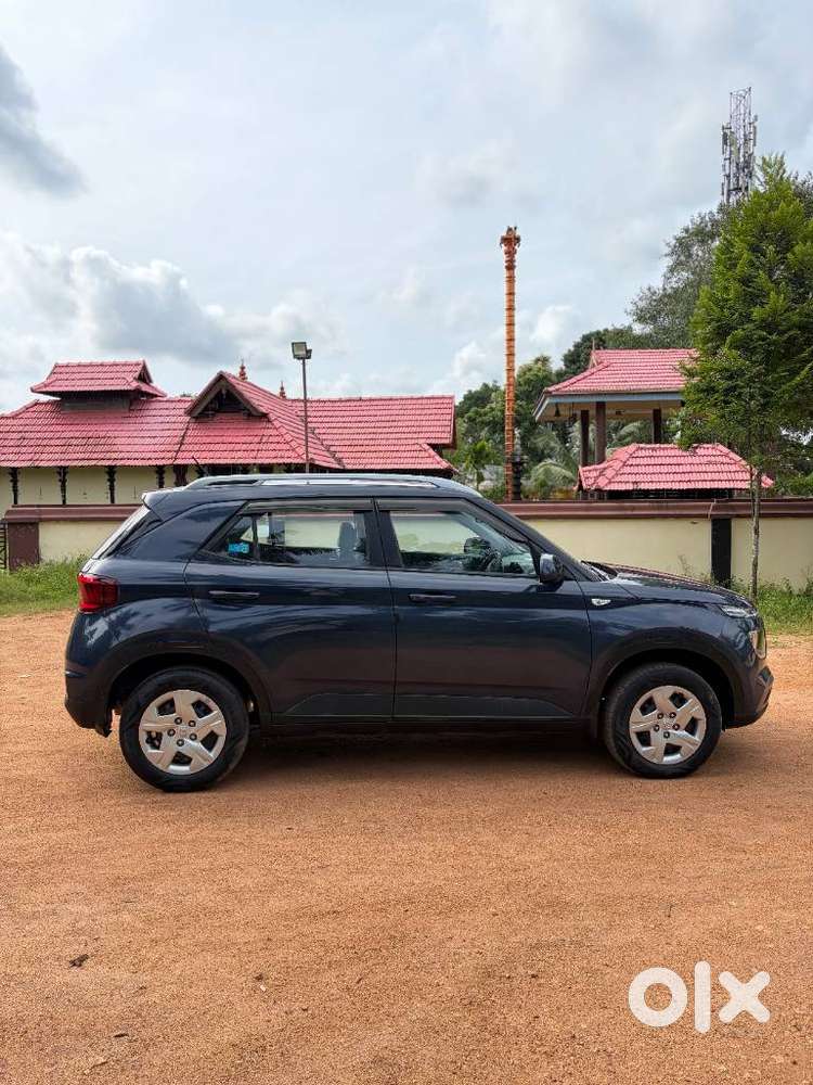Hyundai Venue S Mt 1.2 Kappa, 2022, Petrol
