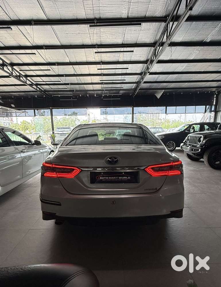 Toyota Camry Hybrid, 2024, Cng & Hybrids