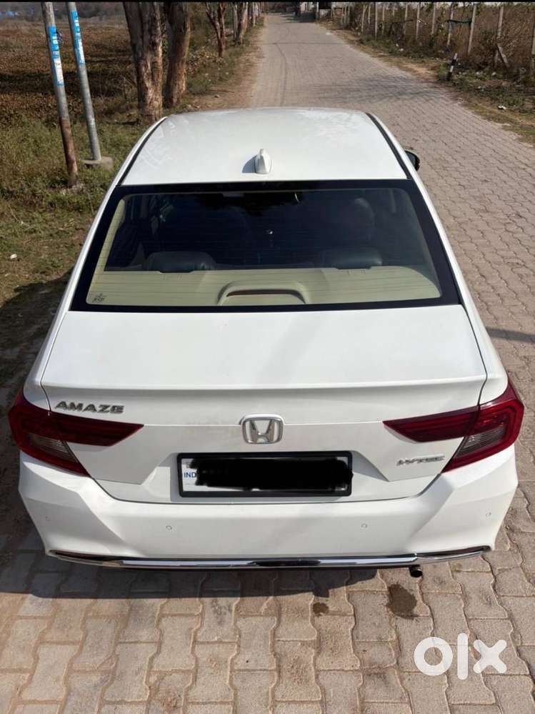 Honda Amaze 2023 Petrol 26650 Km Driven