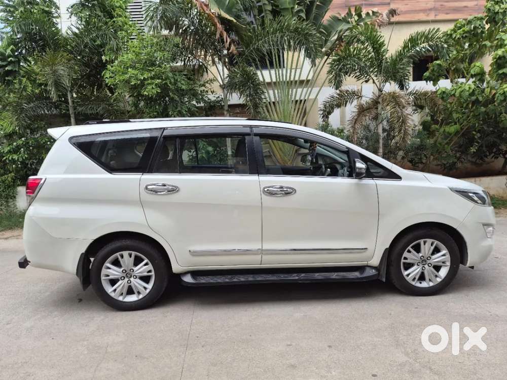 Toyota Innova Crysta 2.8 Zx At 7 Seater, 2018, Diesel