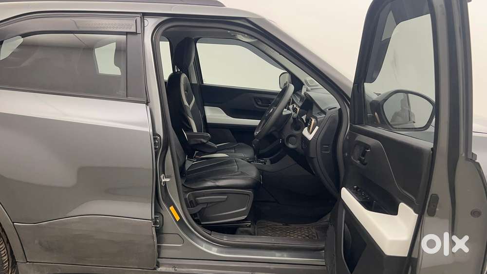 Tata Punch Accomplished Amt Sunroof, 2024, Petrol