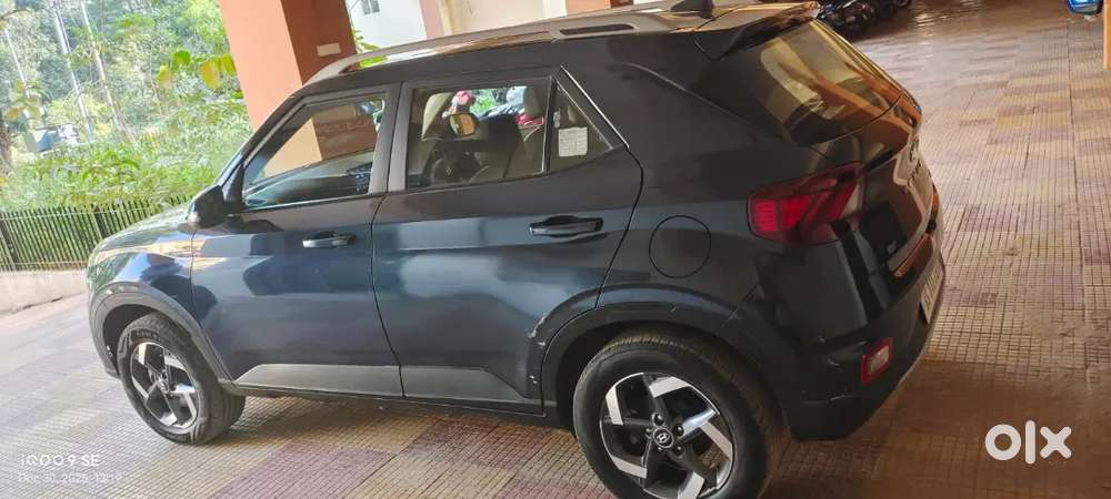 Hyundai Venue 2019 Petrol Well Maintained