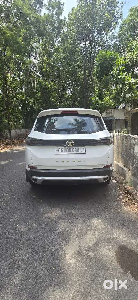 Tata Safari Gold Edition Top Model Automatic  6 Seater  2022