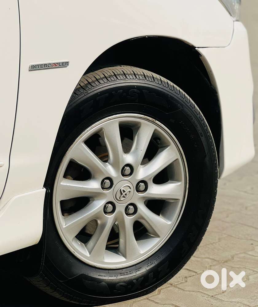 Toyota Innova 2.5 V 8 Str, 2014, Diesel