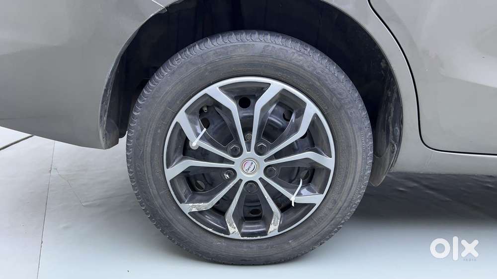 Maruti Suzuki Ertiga Vxi At, 2021, Petrol