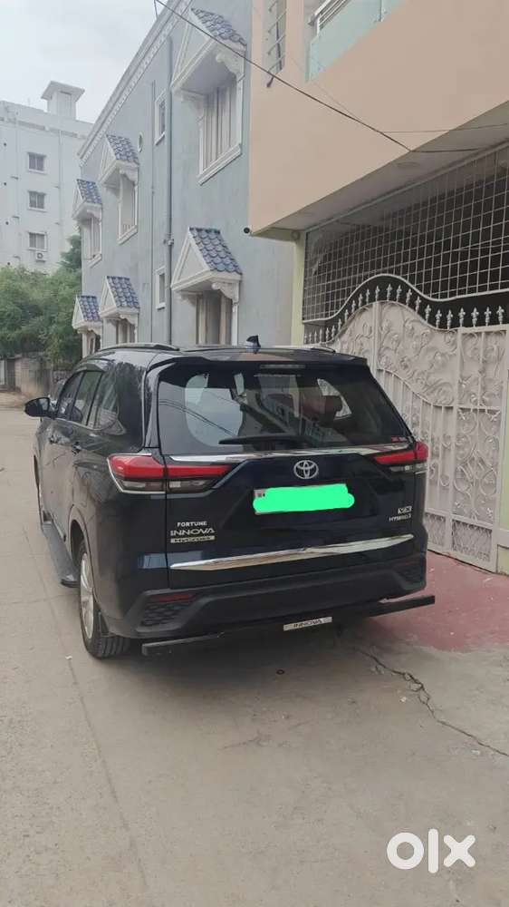 Excellent Condition Innova Hycross