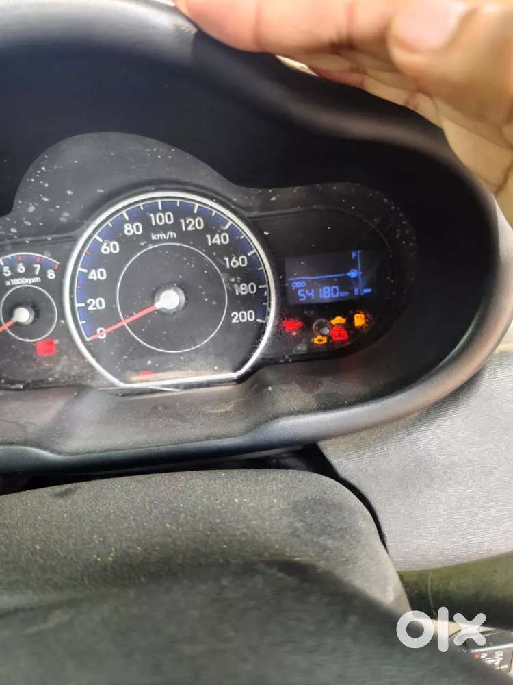 Hyundai I10 Era Petrol+cng 2012