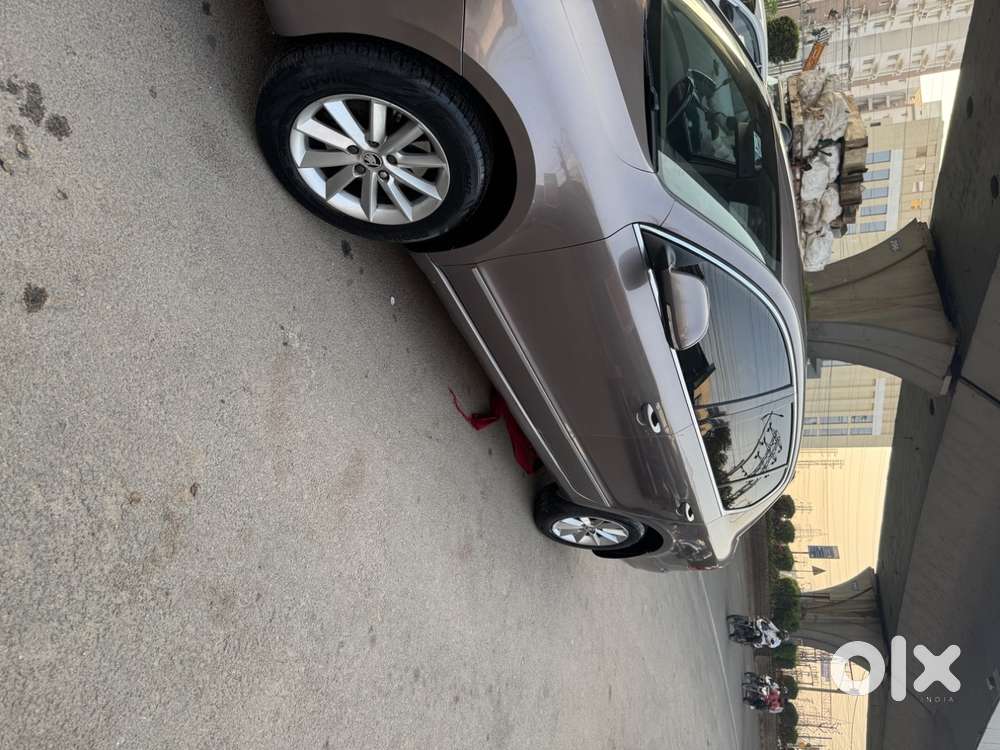 Skoda Superb 2.0 Elegance Tdi Cr At