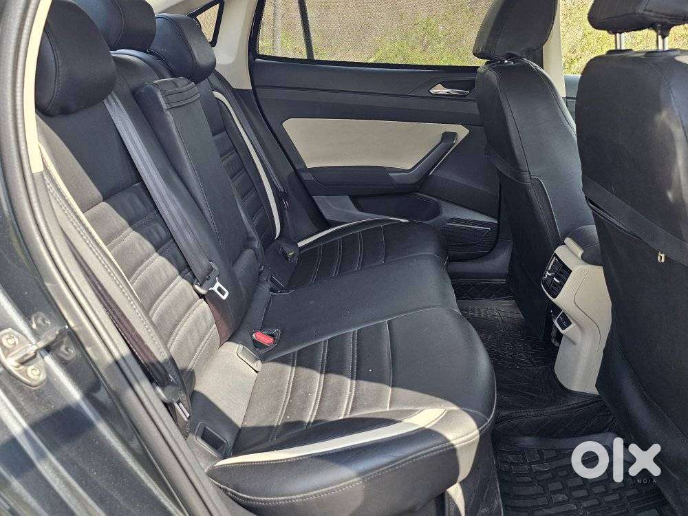 Skoda Slavia Ambition 1.0l Tsi At, 2022, Petrol