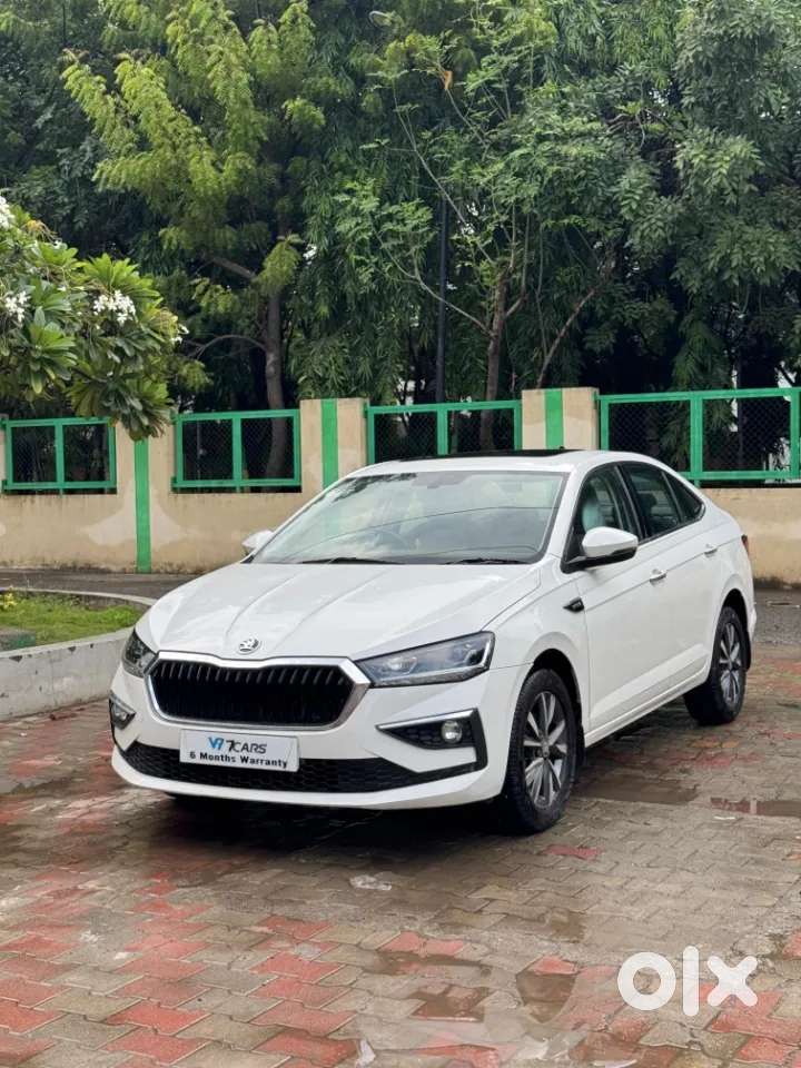 Skoda Slavia Style 1.0l Tsi At, 2022, Petrol