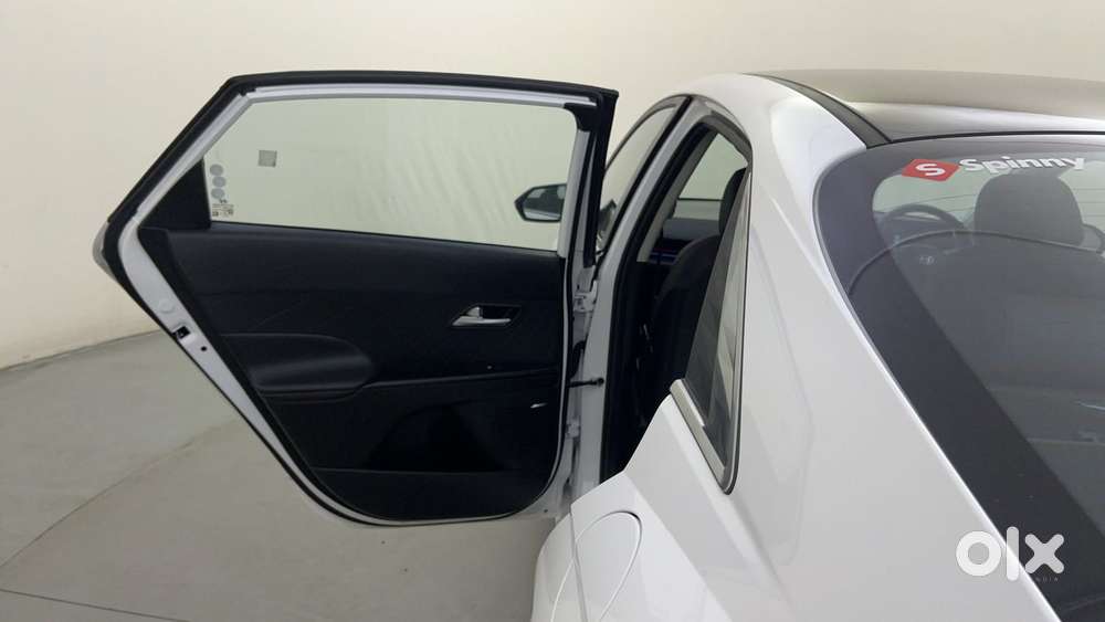 Hyundai Verna 1.5 Sx (o) Turbo Petrol Mt Dual Tone, 2024, Petrol