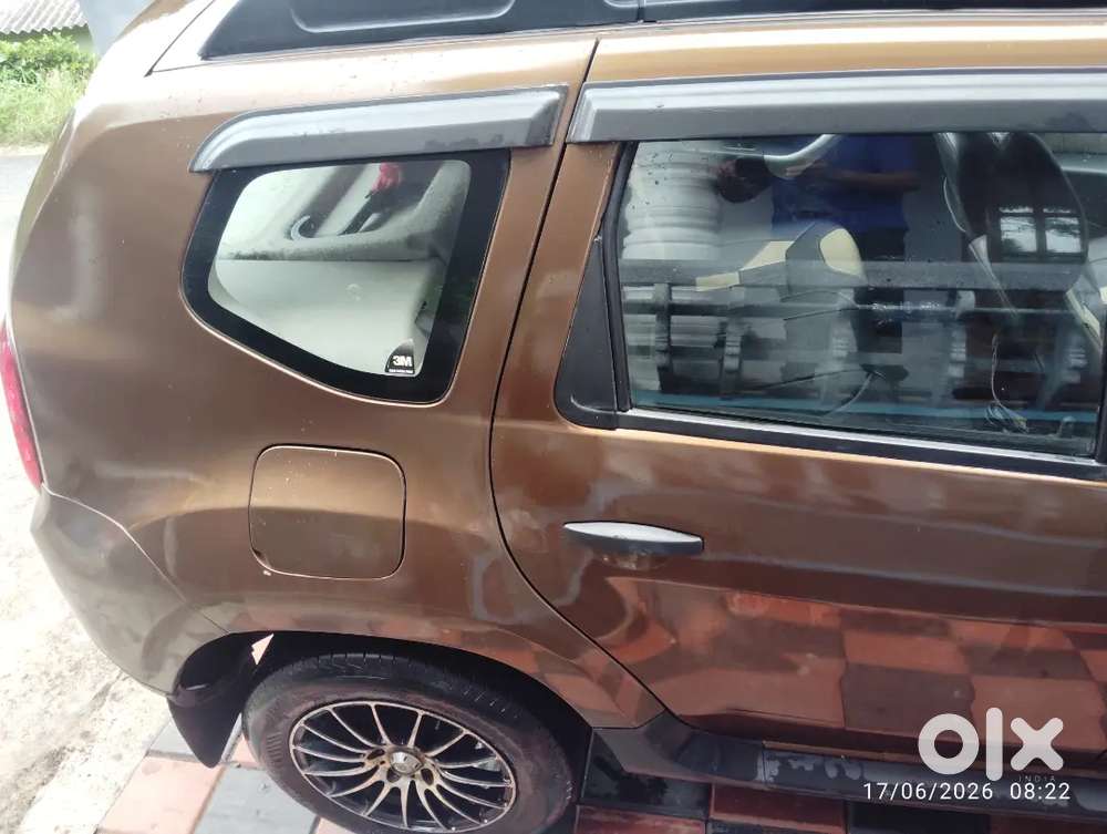 Renault Duster 2013 Diesel 130000 Km Driven