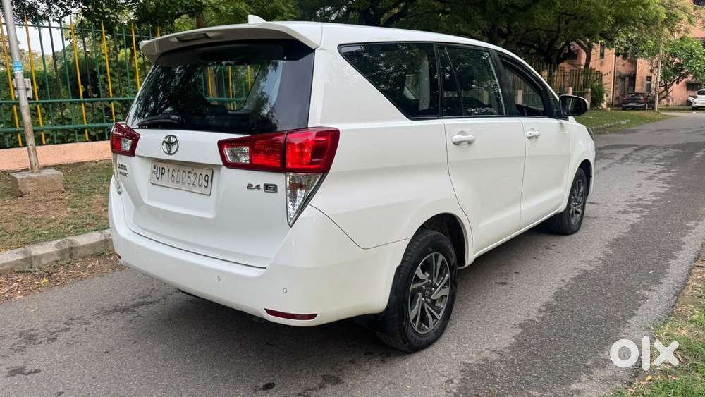 Toyota Innova Crysta [2020-ongoing] 2.4 Gx 7 Str, 2022, Diesel