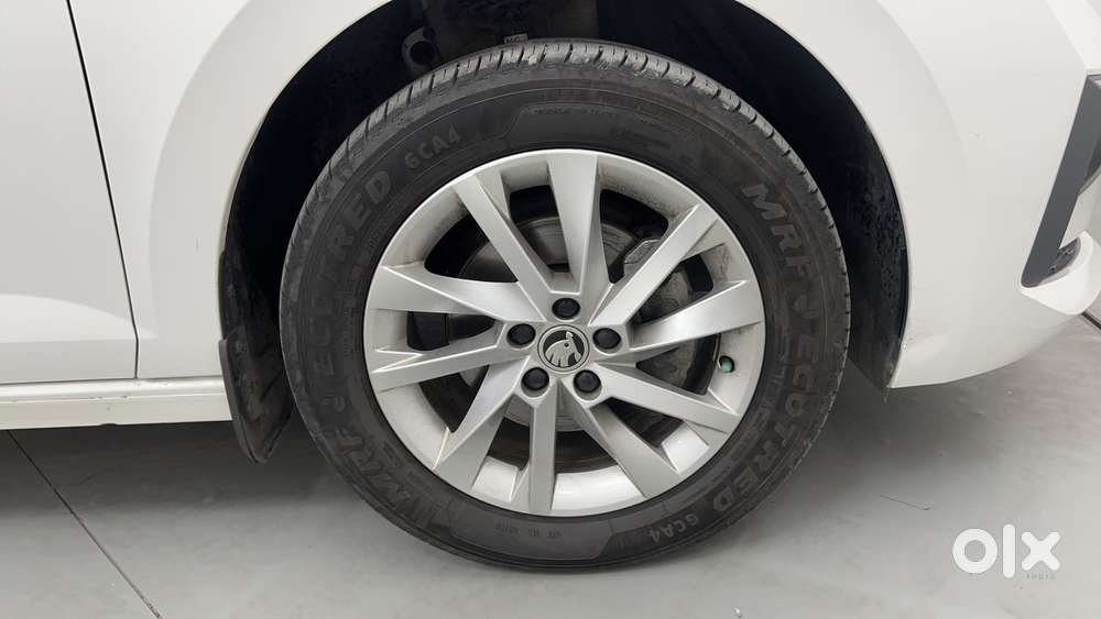 Skoda Slavia Ambition 1.0l Tsi Mt, 2022, Petrol