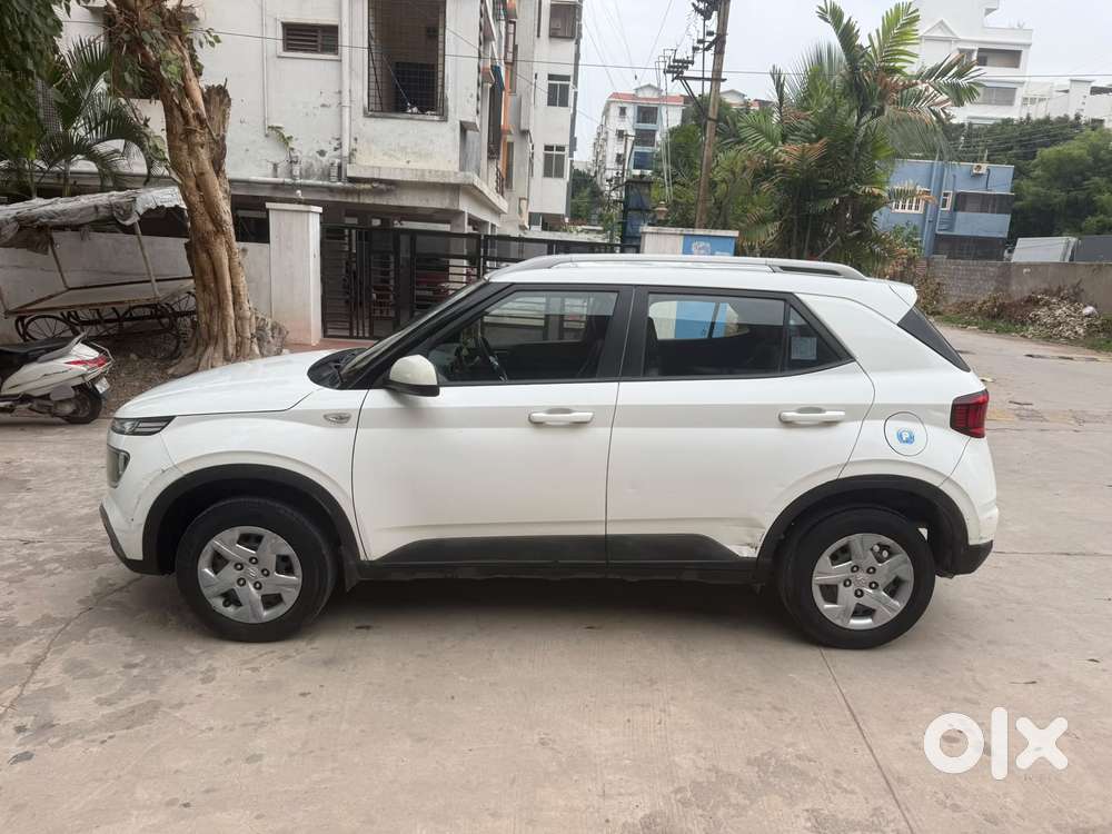Hyundai Venue S 1.2 Petrol, 2019, Petrol