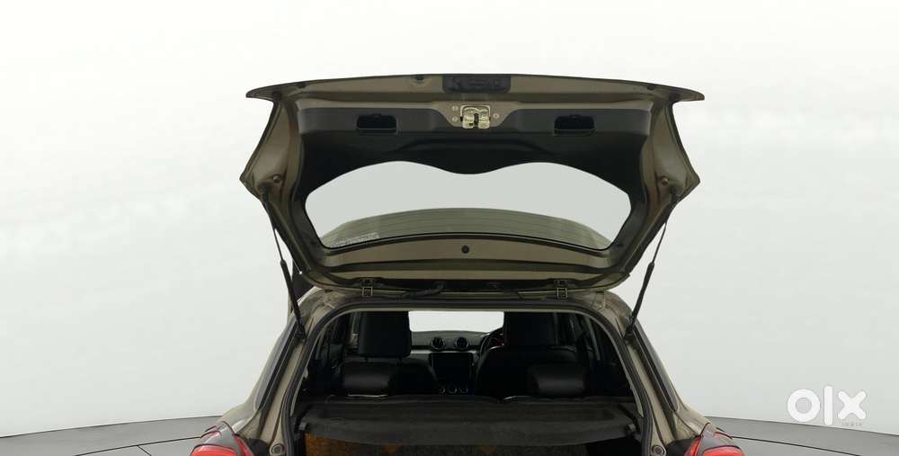 Maruti Suzuki Swift Amt Zxi, 2023, Petrol