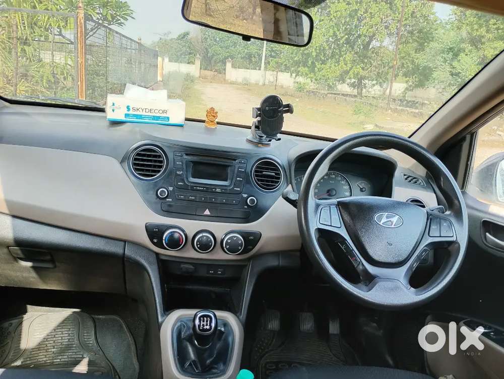 Hyundai Grand I10 2015 Petrol 71200 Km Driven