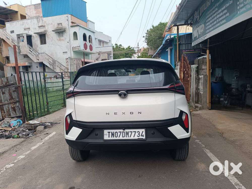 Tata Nexon Smart 1.2 Revotron Petrol 5 Mt, 2025, Petrol