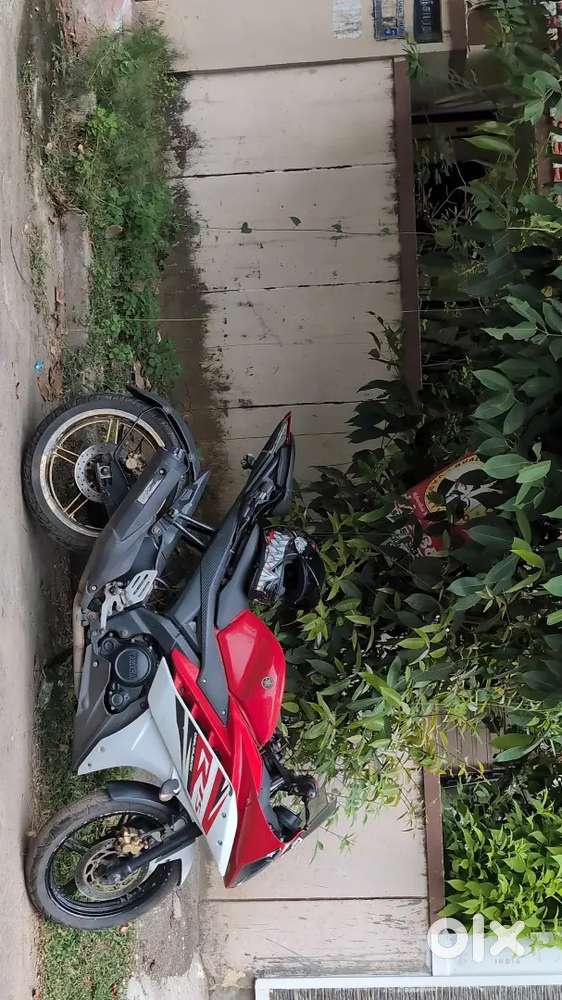 Yamaha R15 v2 2014