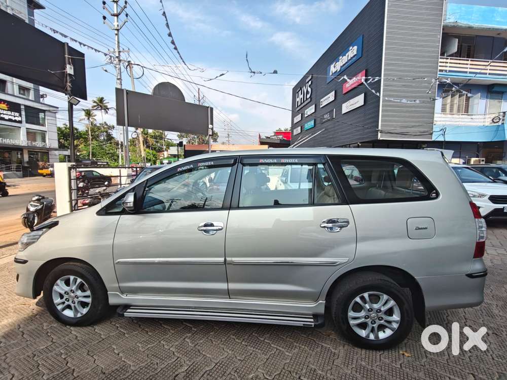 Toyota Innova 2.5 Vx 8 Str Bs-iii, 2012, Diesel