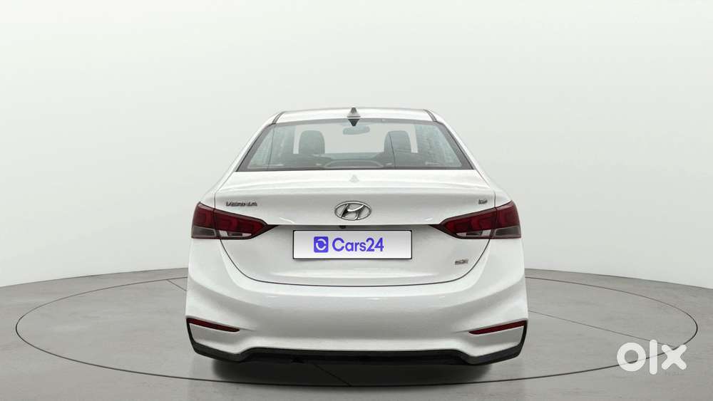 Hyundai Verna 1.6 Vtvt Sx, 2019, Petrol