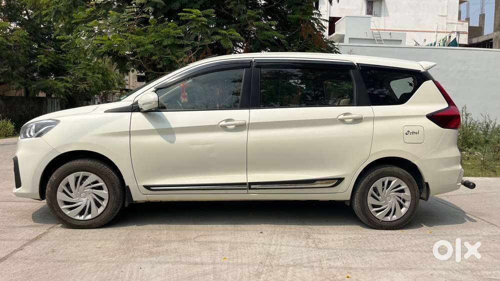 Maruti Suzuki Ertiga 1.5 Vxi, 2022, Petrol