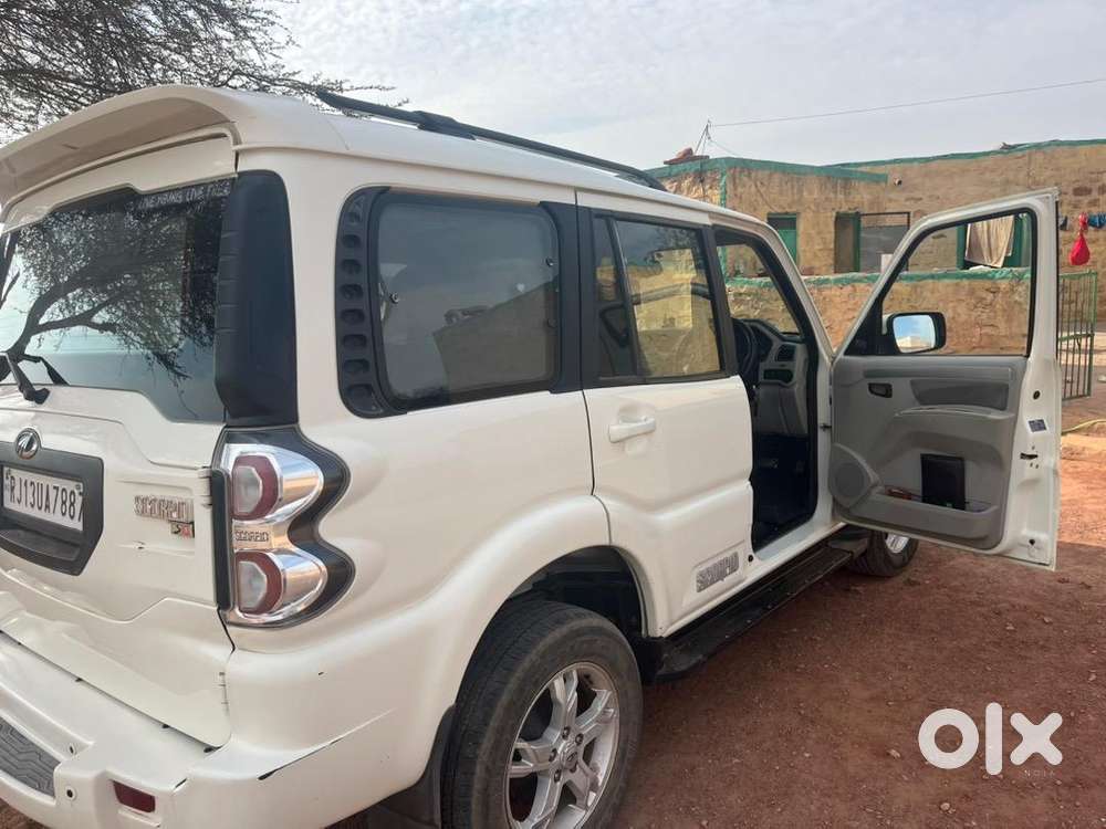 Mahindra Scorpio 2015 Diesel Well Maintained