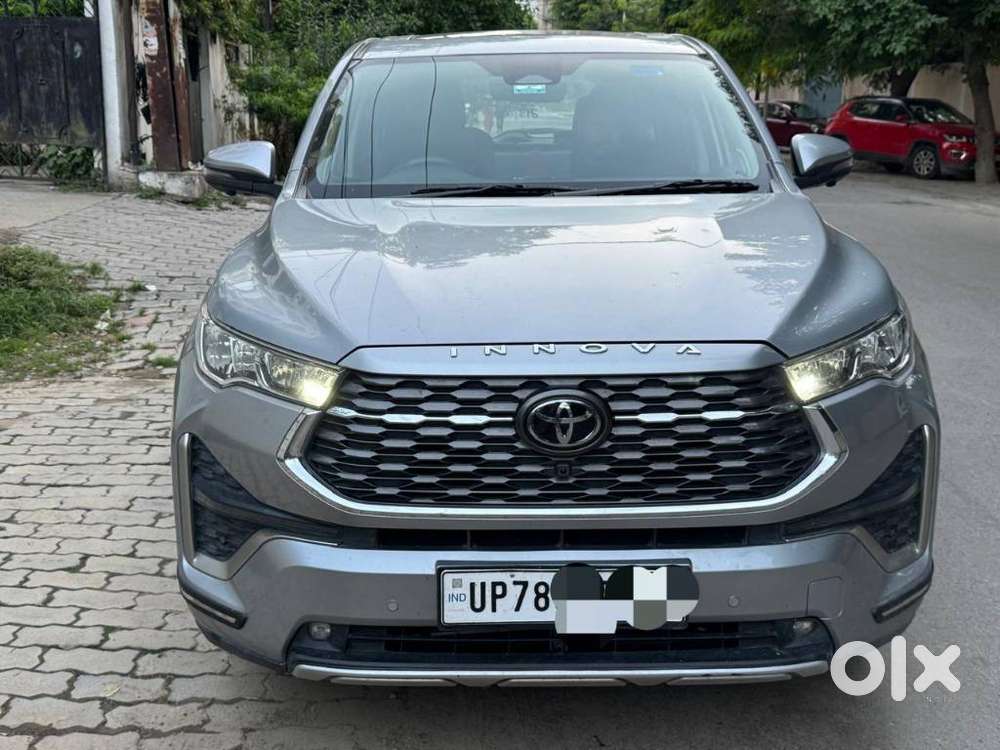Toyota Innova Crysta 2.8 Zx At 7 Seater, 2025