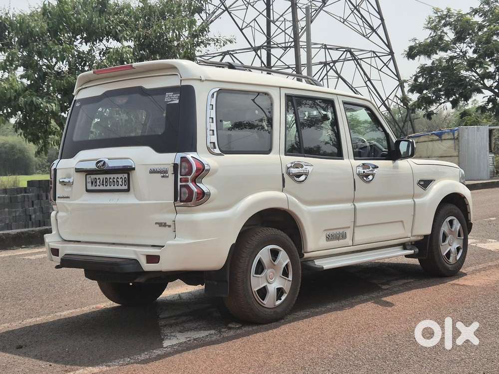 Mahindra Scorpio S5, 2018