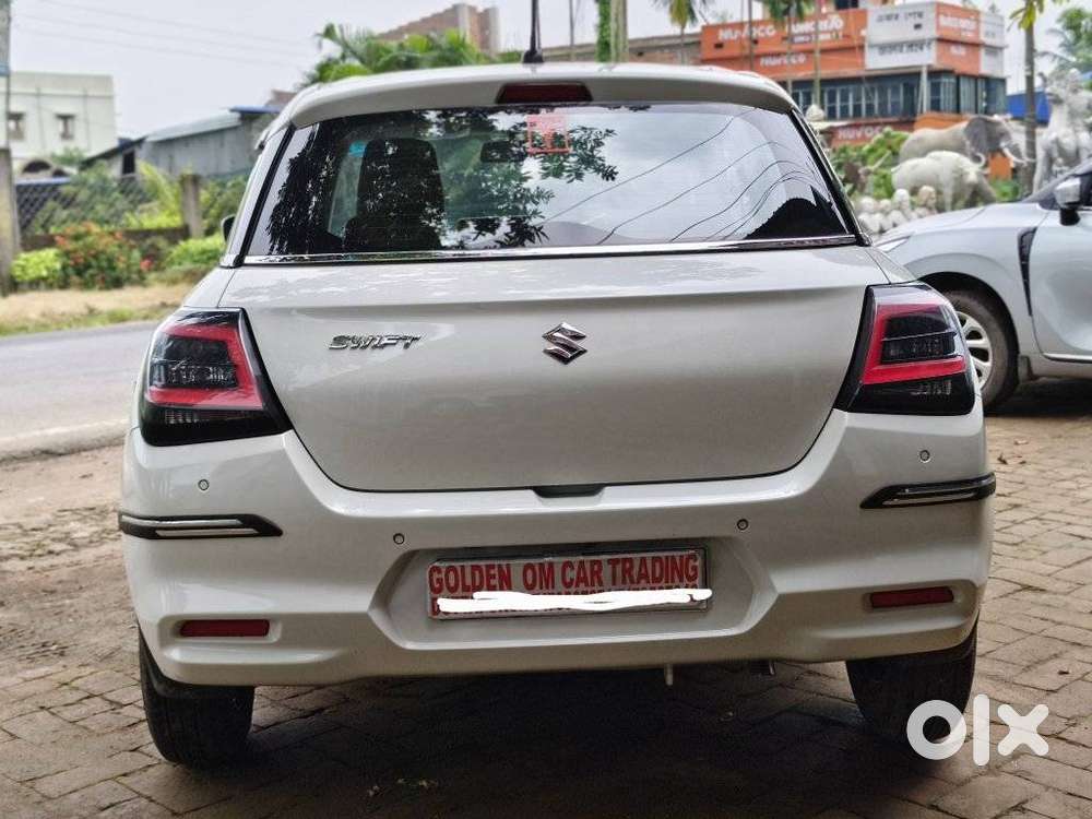 Maruti Suzuki Swift Vxi + Manual, 2025, Petrol