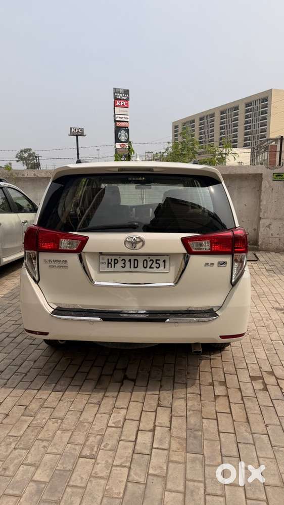 Toyota Innova Crysta 2016