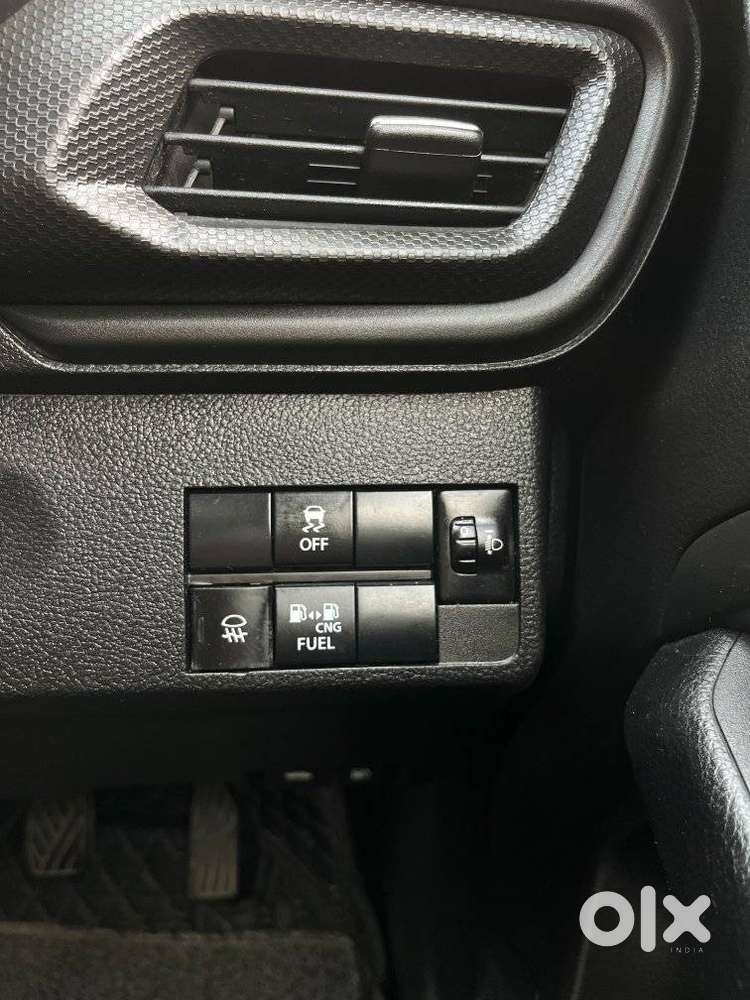 Maruti Suzuki Brezza 1.5 Lxi Cng, 2025, Cng & Hybrids