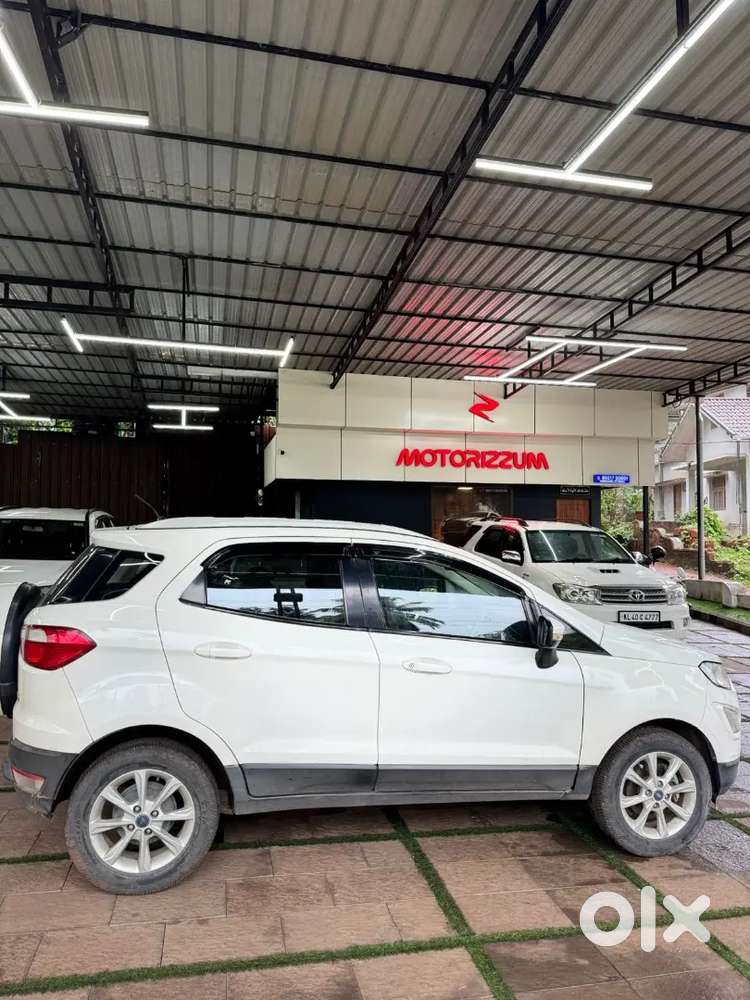 Full Company Service Neat And Clean Vehicle