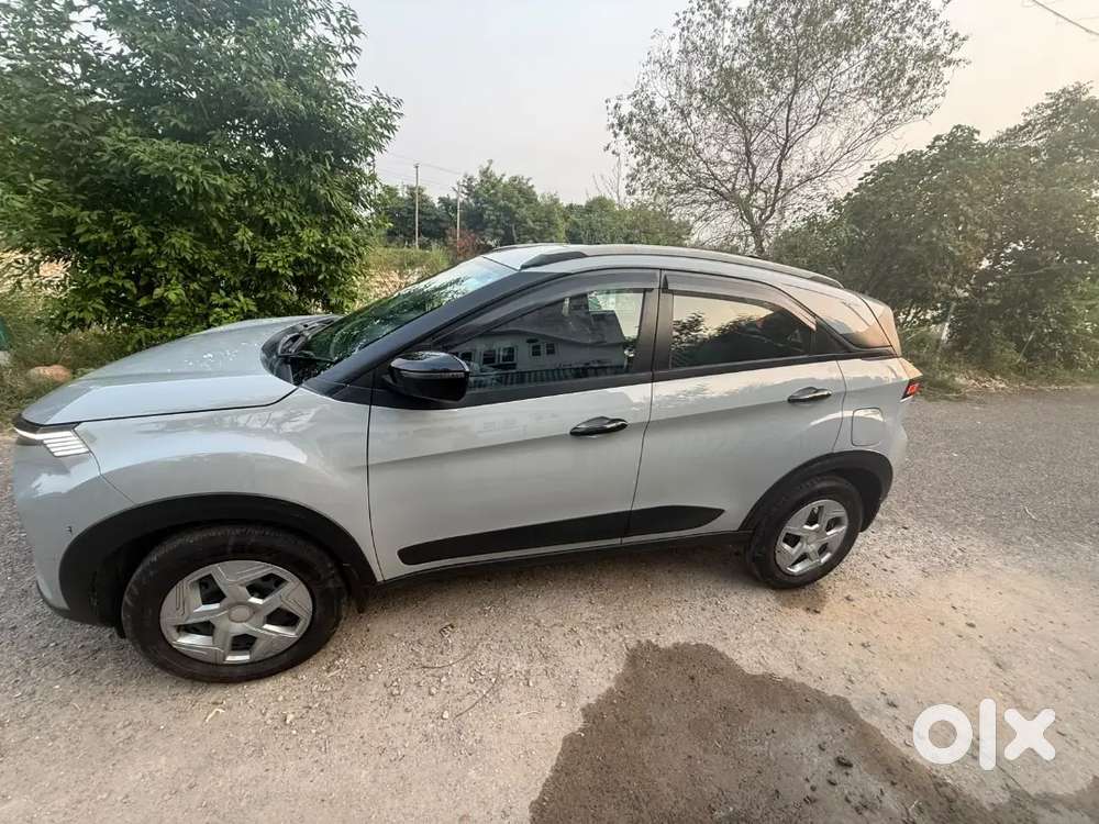 Tata Nexon Pure Petrol 2024