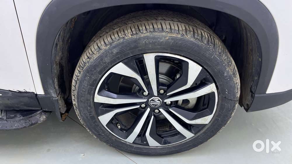 Mg Hector Plus Sharp Pro 2.0 Turbo Diesel 7 Str Dual Tone, 2023, Die..