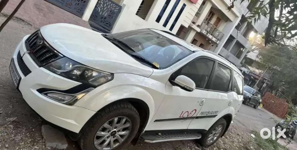 Mahindra Xuv500 W10 2016