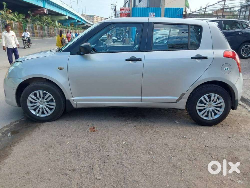 Maruti Suzuki Swift Vxi + Manual, 2009, Petrol