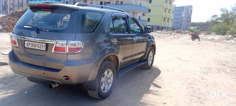 Toyota Fortuner, 2010, Diesel