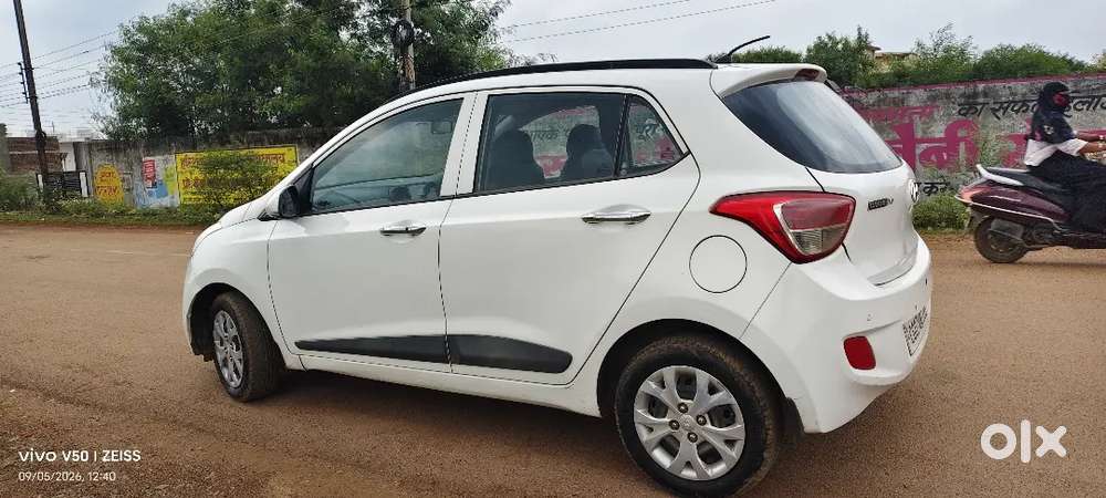 Hyundai Grand I10 Sportz 2013