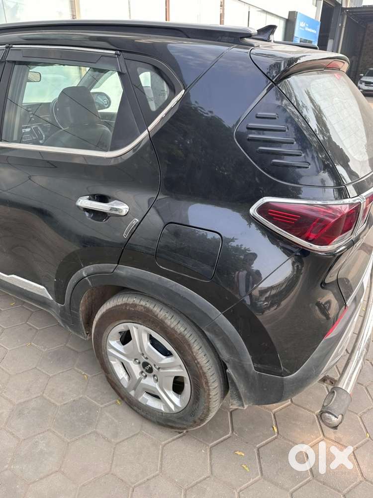 Kia Sonet Petrol 2023