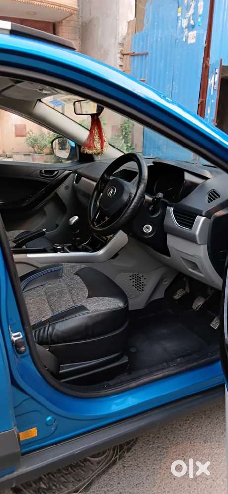 Tata Nexon 1.2 Revotron Xt, 2018, Petrol