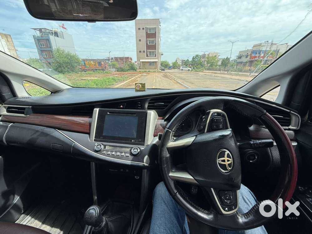 Toyota Innova Crysta 2016