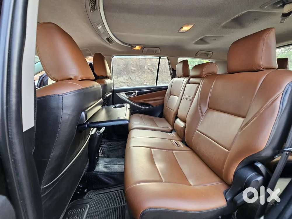 Toyota Innova Crysta 2.4 V (8 Seater) 2017 – Excellent Condition