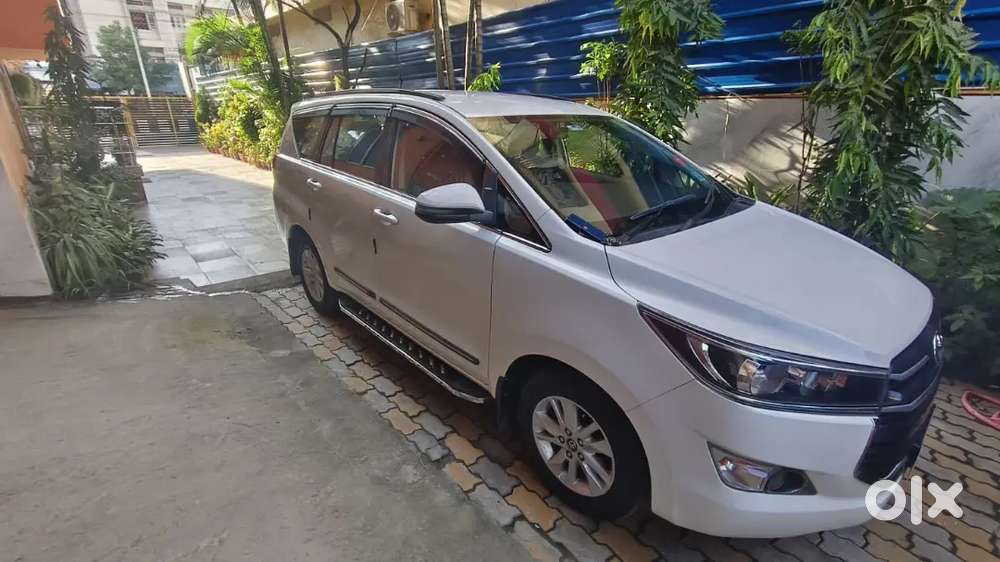 Petrol Innova Crysta Family Car