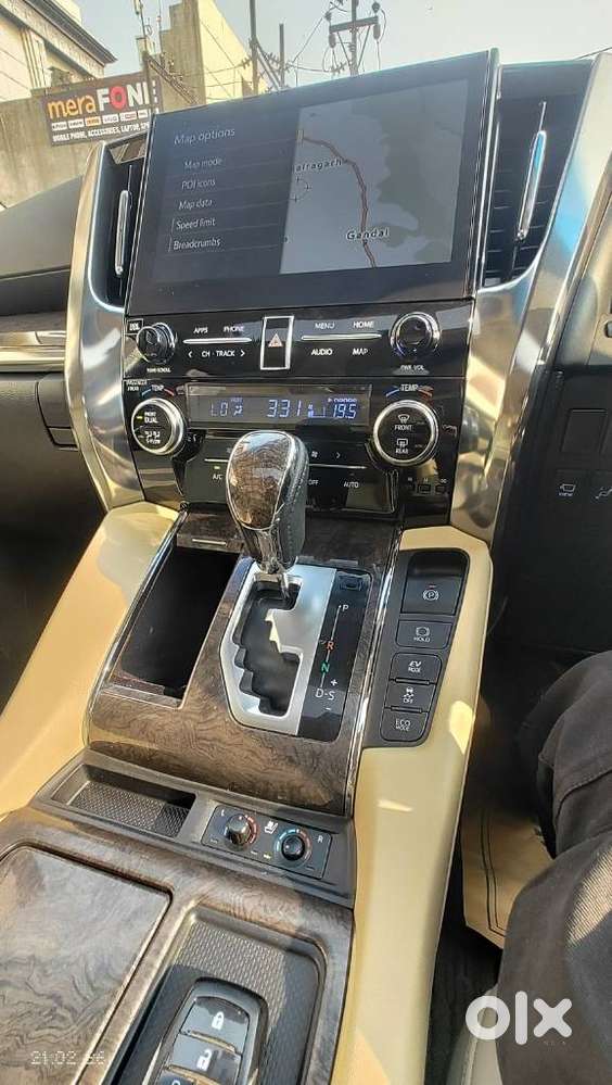 Toyota Vellfire 2.5 Hybrid, 2022, Petrol