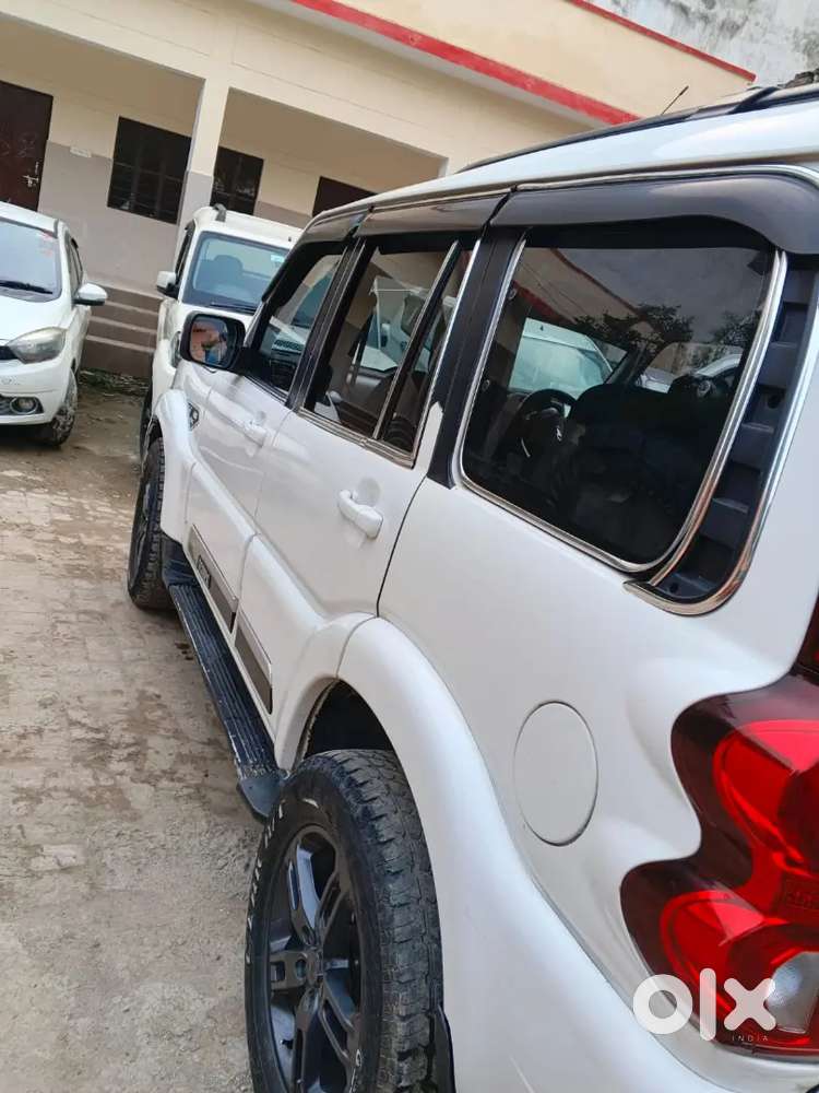 Mahindra Scorpio Classic 2013