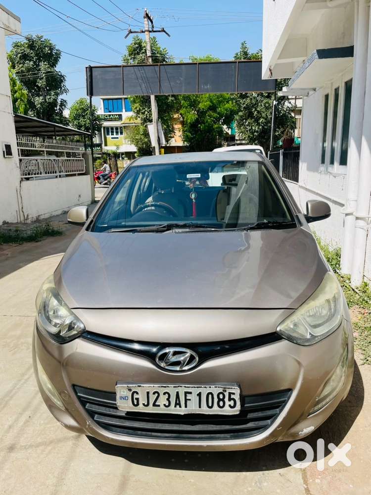 Hyundai I20 2013 Petrol 7000 Km Driven