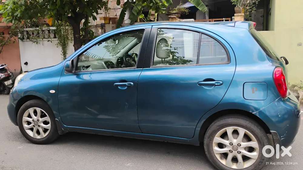 Nissan Micra Automatic 2013 Variant